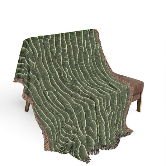 Alligator Throws a Blanket